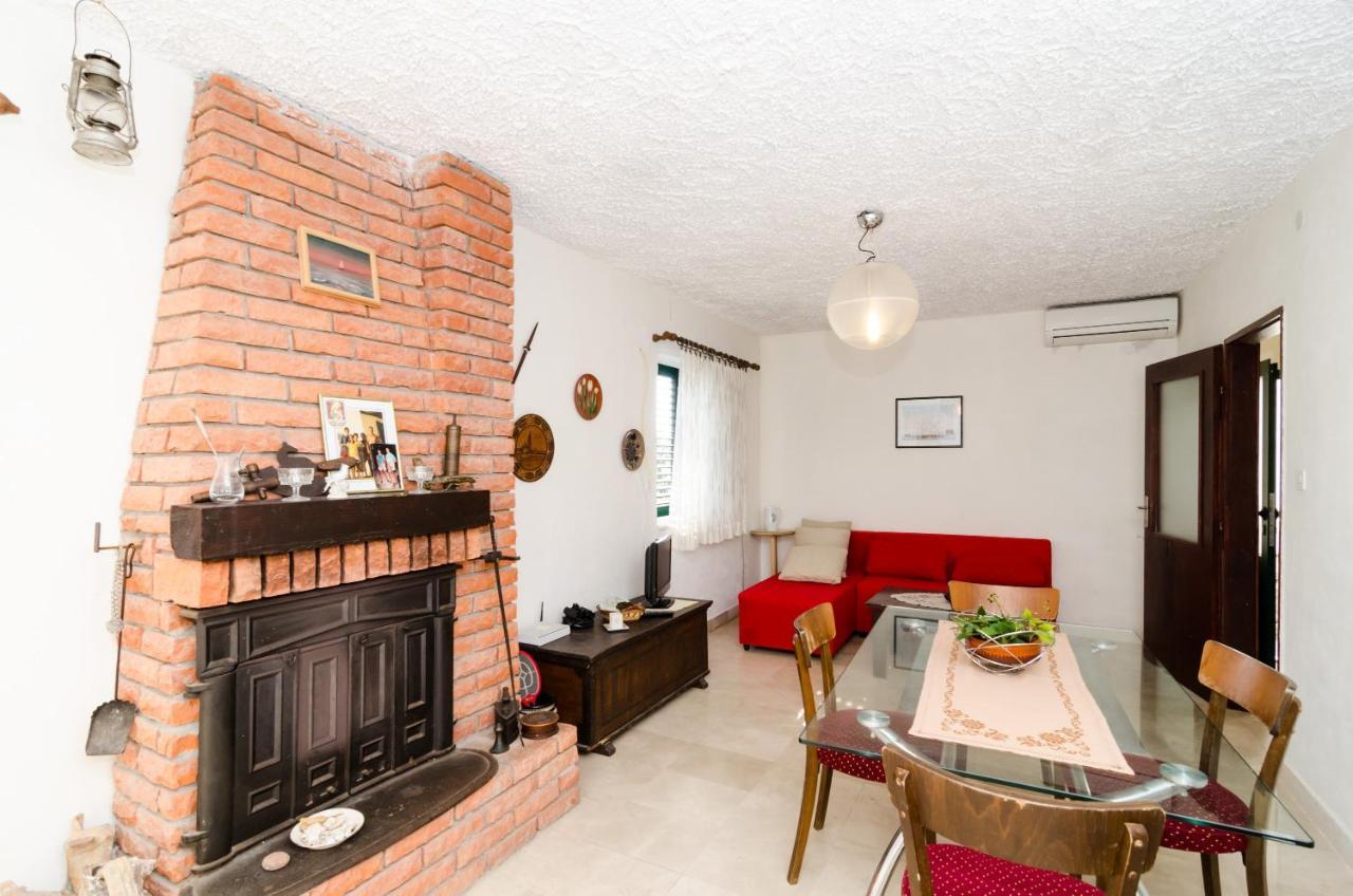 Holiday Home Jasminka Potomje Экстерьер фото