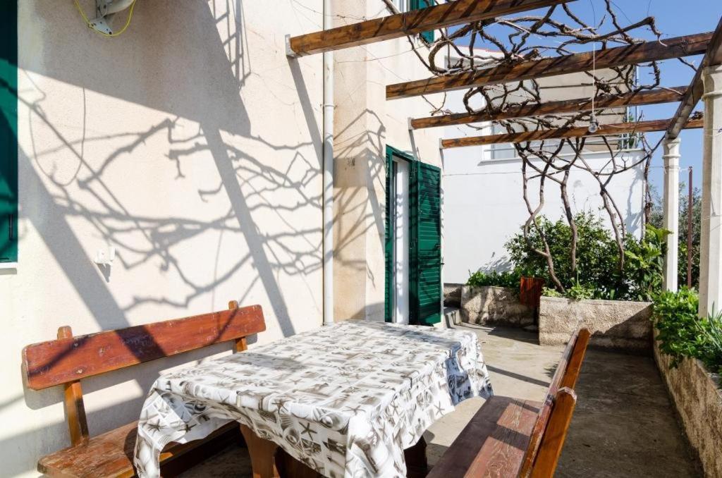 Holiday Home Jasminka Potomje Экстерьер фото